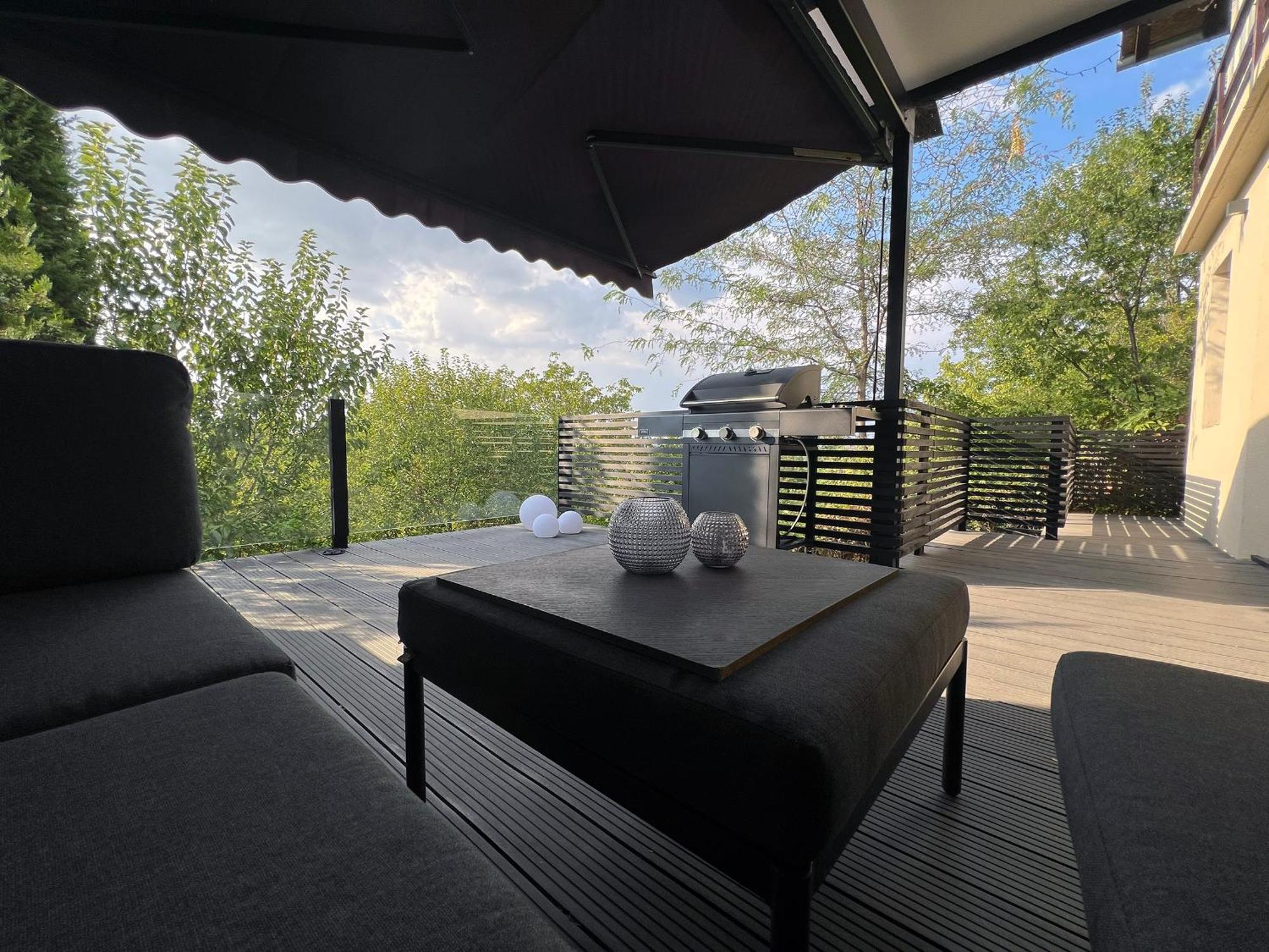 شقة Pergola House In A Green Oasis With Fantastic View بيتروفارادين المظهر الخارجي الصورة